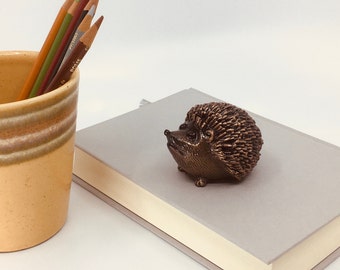 Figura de erizo de bronce, Yolk Art, hecha en EE. UU.