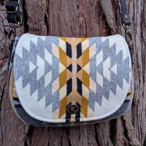 Bolso bandolera estilo alforja de inspiración western / Bolso bandolera de lana premium / Correa ajustable