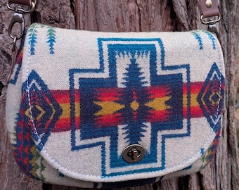Bolso bandolera estilo alforja de inspiración western / Bolso bandolera de lana premium / Correa ajustable