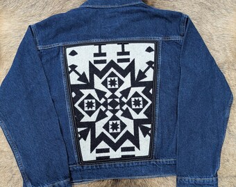 Chaqueta vaquera adornada con lana, denim del suroeste