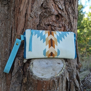 Bolso de mano, cartera de muñeca, bolso de mano, confeccionado con lana Pendleton®, monedero de piel y lana, color turquesa.