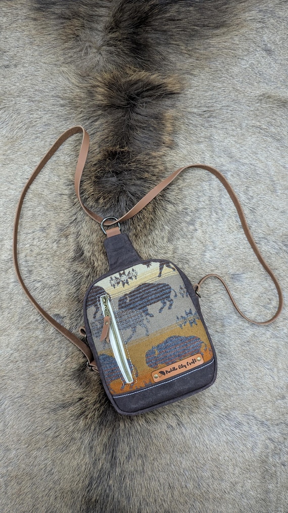 Convertible backpack purse made of premium wool