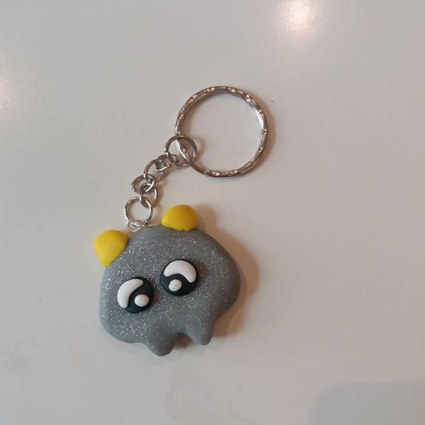 Porte-clé Alien gris pailleté aux oreilles jaunes kawaii