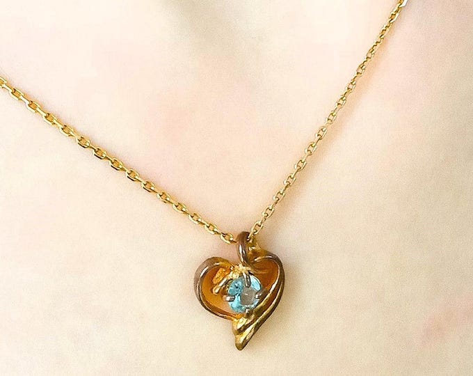 Pendentif Cœur Vintage Années 90 Doré et Cristal Bleu Ciel - Collier Rétro Romantique - Bijou Fantaisie de Qualité - Cadeau Style Coquette