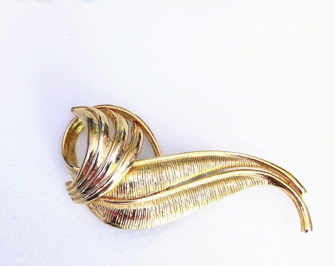 Vintage retro 90s brooch signed 3S gold metal // Vintage 1990's golden metal sign 3S brooch