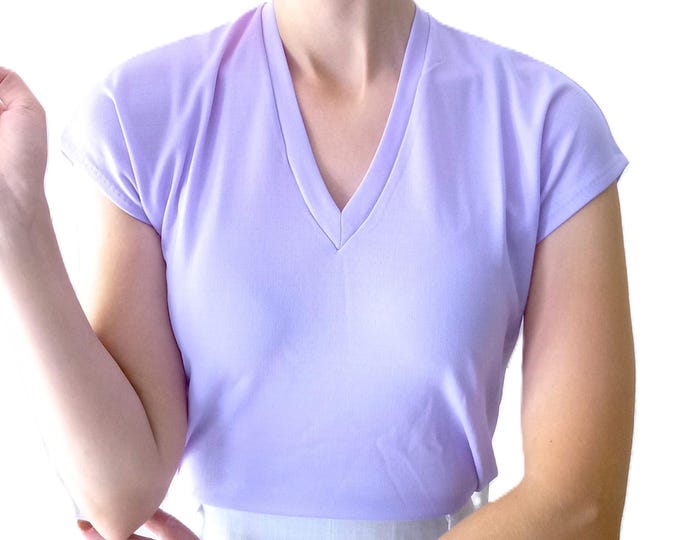 60s Deadstock Vintage Purple T-Shirt - V-Neck - Women Vintage Sportswear - S/M or M/L