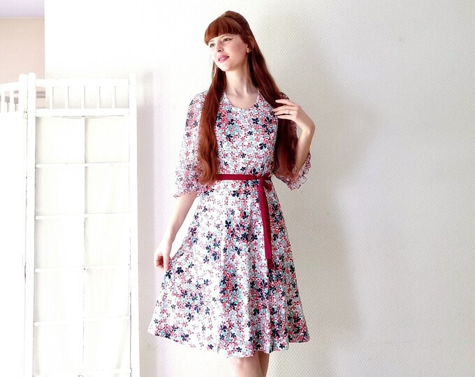Vintage 70s dress T36/38 floral puffed sleeves // Vintage 1970's S/M floral puffed sleeves dress