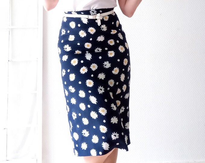 Vintage 1990's T38/40 50s style floral daisy skirt // Vintage 1990's M/L does 50's floral daisies skirt