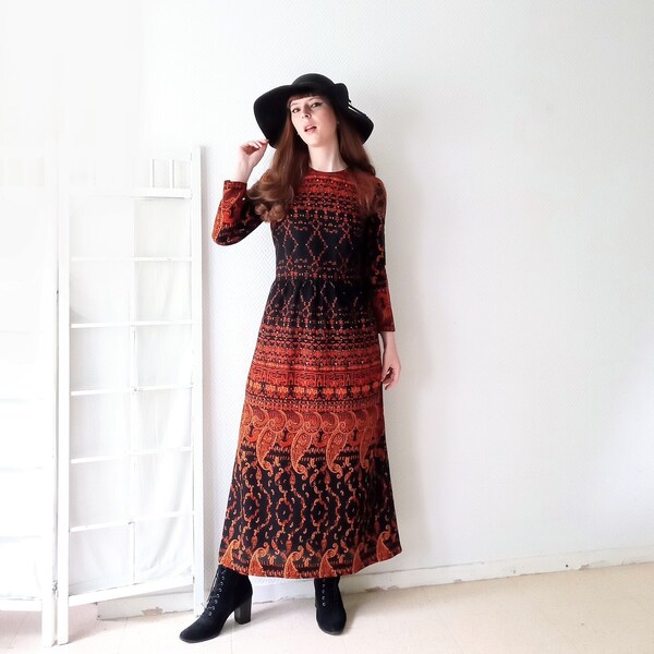 Robe longue vintage 1970's T36/38 motifs paisley hippie // Vintage 1970's S/M hippy paisley print maxi dress