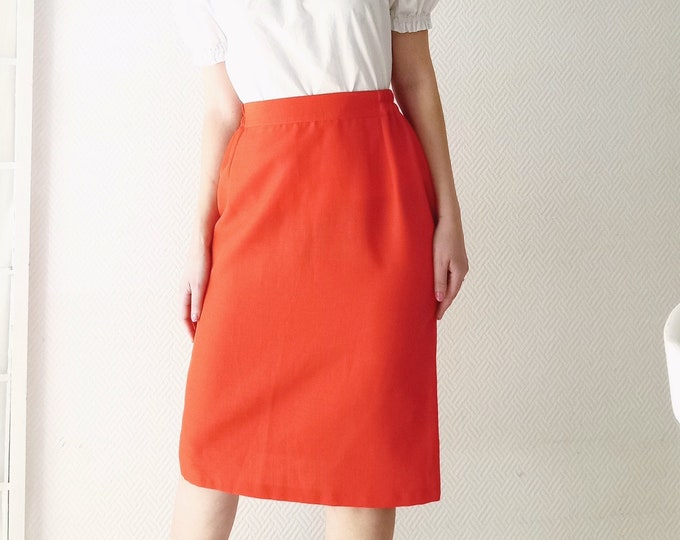 Vintage skirt 1990's coral straight cut skirt// Vintage 1990's coral straight cut skirt
