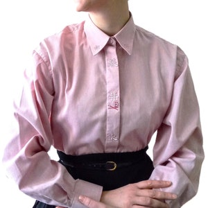 Blusa de algodón rosa para mujer, talla grande, con bordado de letras chinas, estilo vintage de los 80, estilo rústico kawaii, talla 3×L/4×L (46/48)
