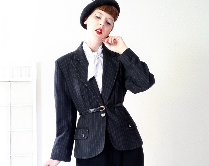 Vintage 1990's wool blazer jacket T42 anthracite gray stripes// Vintage 1990's XL stripes anthracite gray wool blazer jacket