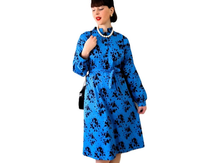 Robe Vintage Grande Taille Satinée Bleue – Pois Arty – Style Rétro Années 40 Pin-Up Elégante – Cérémonie, Soirée – 3×L/4×L (46/48)