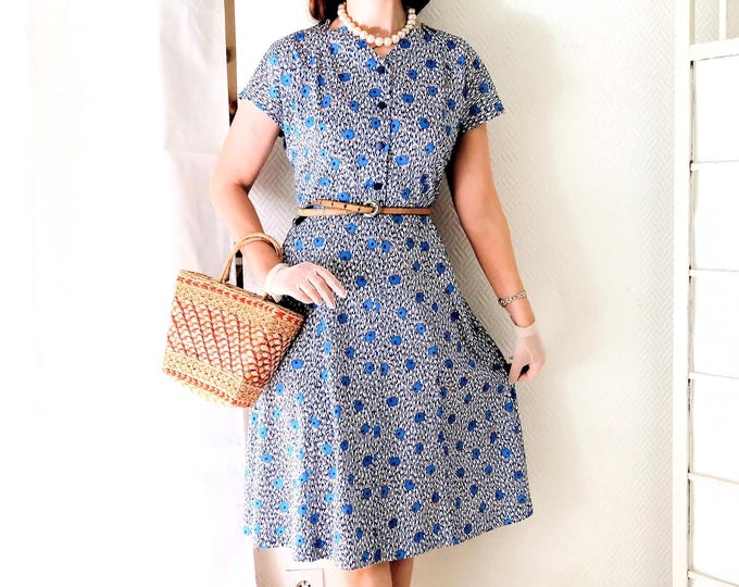 Robe style années 40 vintage fabriquée en France 70s bleu floral graphique mi-longue manches kimono col V chic rétro , L (40)