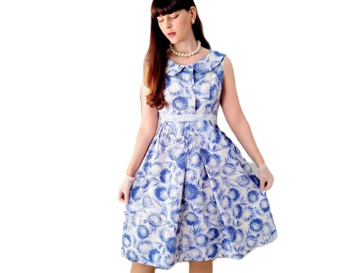 Robe Vintage Authentique début 1960 - Fait Main - Motif Floral Bleu & Violet - Style New Look - Coton - M/L (38/40)