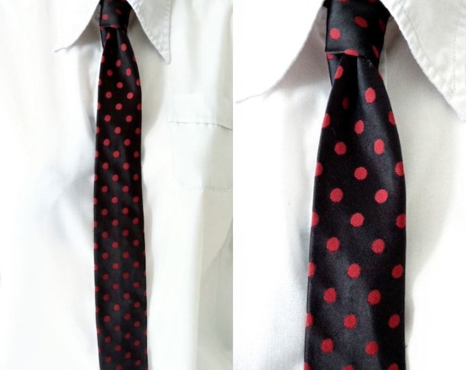 Vintage 60s square toe tie with red polka dots // Vintage 1960's polkadot square-toe tie