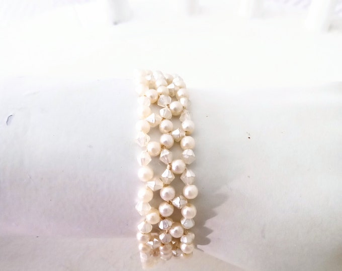 Vintage bracelet 1990's elastic pearls // Vintage 1990's elastic pearls bracelet
