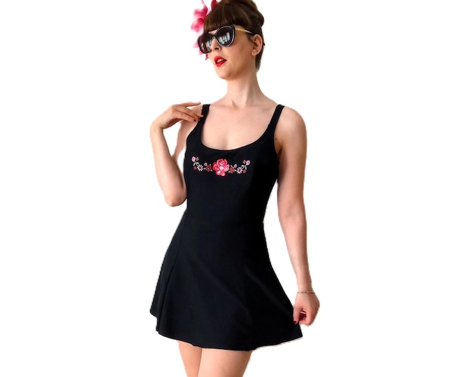 Retro Black Skirted Swimsuit - Floral Pattern - 1950s Pin-Up Style - Vintage Beachwear - Size XL/XXL