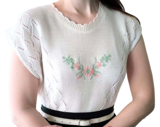 Pull Crochet Blanc Vintage Années 80 – Broderies Florales – Col Dentelé – Style Rétro Années 40 – Esprit Romantique Cottagecore – Taille 42