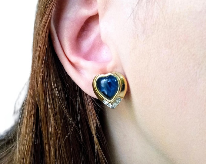 Boucles d’Oreilles Clips Vintage Années 80 – Cœurs Dorés & Pierre Bleue – Bijoux Rétro Élégants – Cadeau Saint Valentin