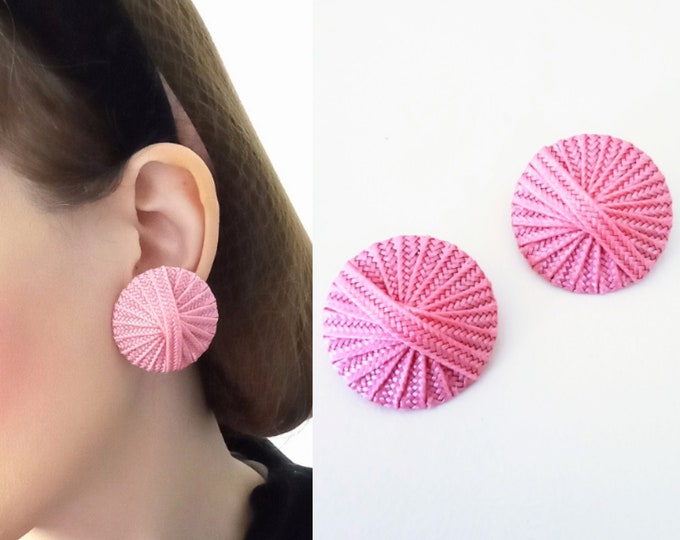Handmade retro earrings pink fabric style 50s // Retro 50's style handmade pink fabric earrings