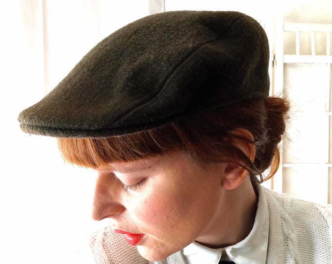 Casquette plate vert kaki vintage 30s 40s en laine, beret a visiere, style british gentleman countryside unisexe, taille 60