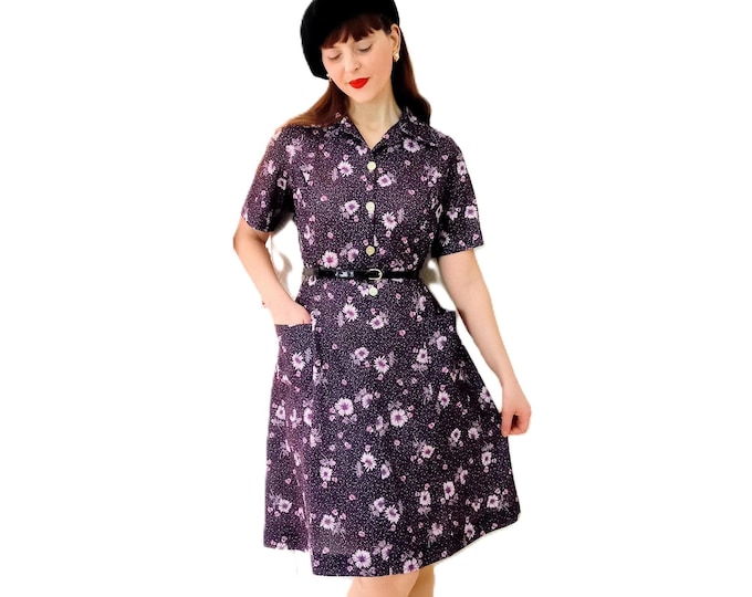 Robe Midi Vintage 70s à Fleurs — Esprit Années 40 — Style Tea Dress Violette — Coupe Guinguette & Rétro — XXL (44)