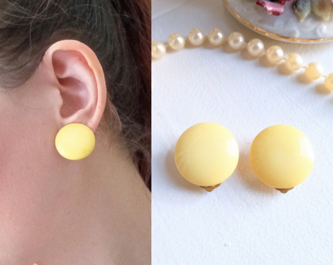 Vintage earrings 1980's yellow circle clips// Vintage 1980's yellow earrings circle clips