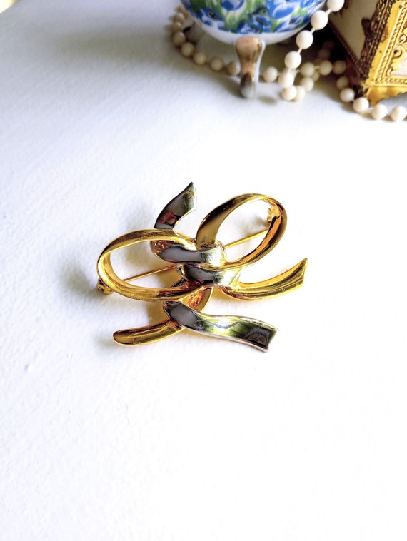 Vintage 80s brooch 40s style intertwined knot //V… - image 6