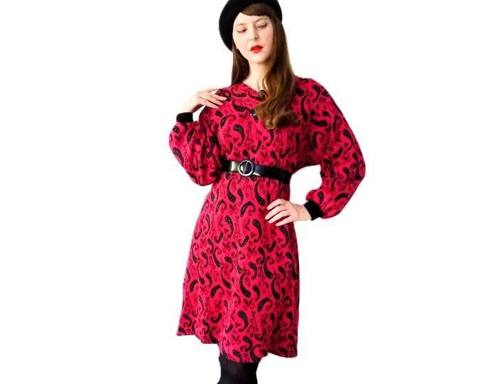 Robe Pull Vintage Années 80 Motif Paisley – Robe d’Hiver Rétro – Fabriquée en France – XXL/XXXL (44/46)