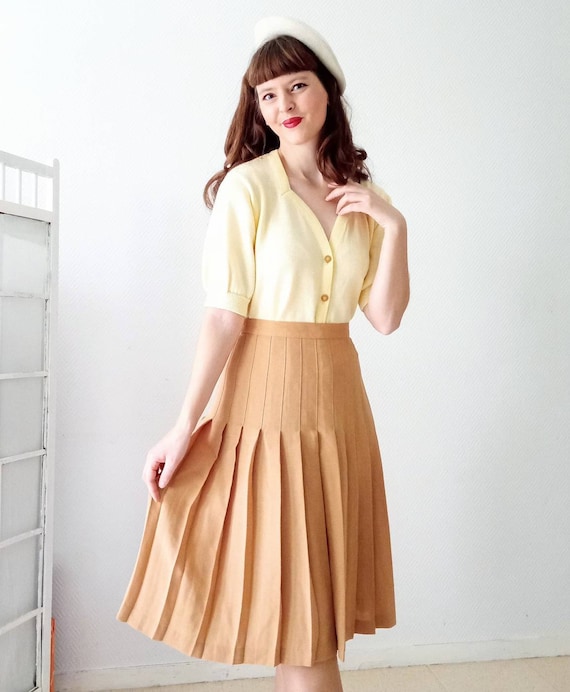 1990's 1990s vintage 1990's apricot pleated skirt