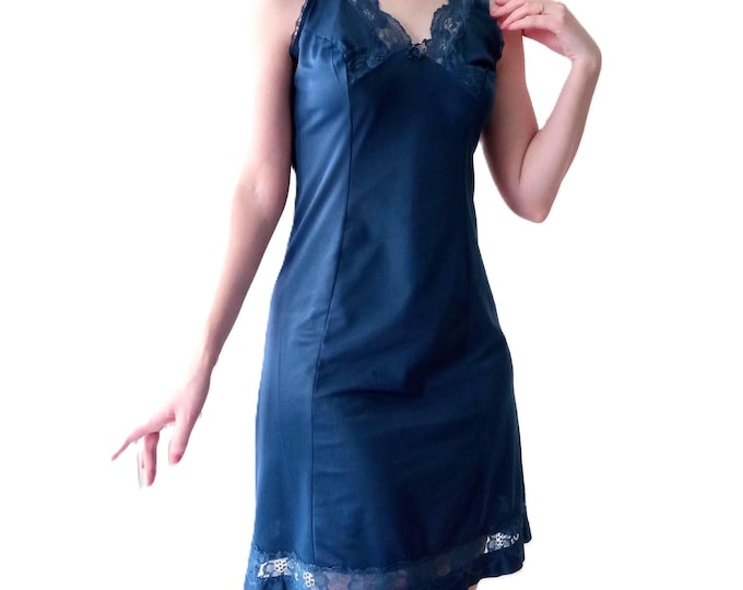 Retro 1950s Style Lingerie – Nightgown Nighty Babydoll Dress Bottom Pettycoat – Night Blue – Pin-up Style – 1970s Vintage – M/L