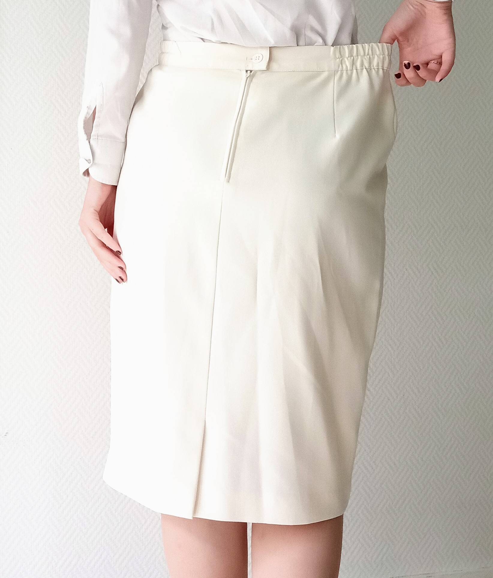 Vintage pale yellow skirt // Vintage light yellow skirt