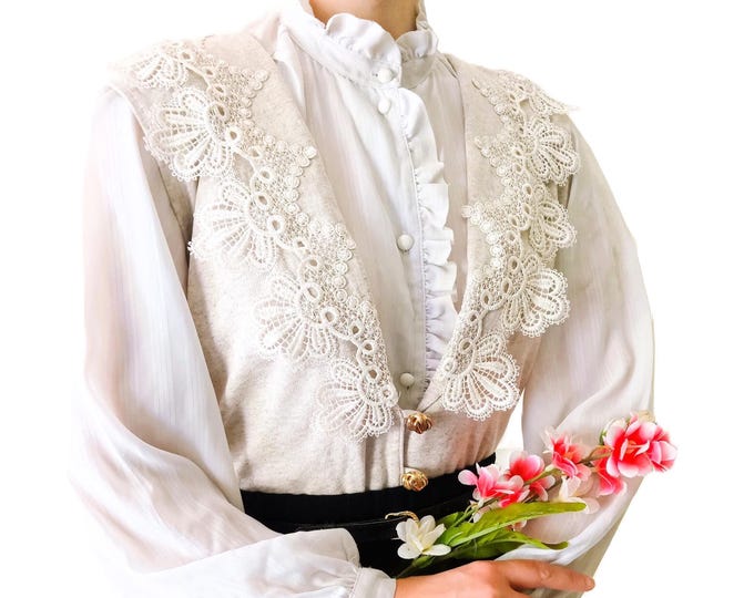 Gilet Vintage Col Dentelle Grande Taille Sans Manche Années 80-90 - Style Édouardien Revival - Fabriqué en France - 3×L/4×L (46/48)