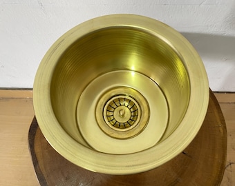 Handgefertigtes Waschbecken aus Messing - Elegantes Badezimmer Dekor