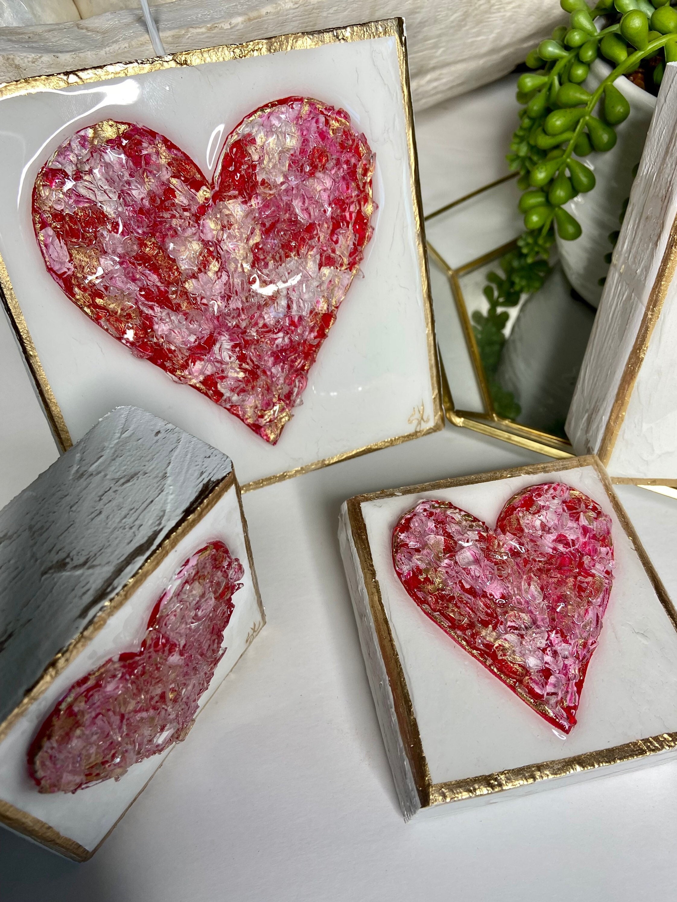 Epoxy Art- Crushed Glass Hearts- Perfect for Valentine's Day! – ProglasEpoxy