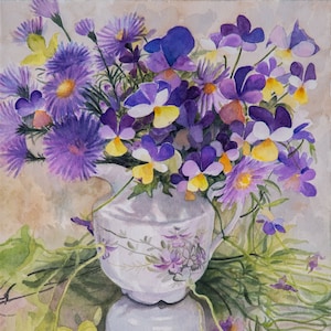 Fiori riflessi-dipinto a acquarello originale,dipinto di astri e violette in fiore,pittura di fiori viola e gialli,vaso di ceramica riflesso