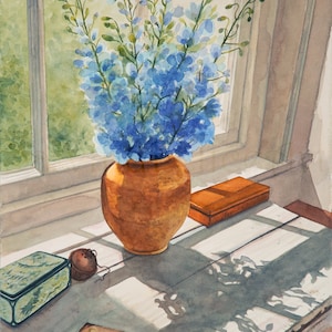 Delphinium alla finestra-dipinto a acquarelli originale,pittura di fiori celesti,dipinto di fior in vaso alla finestra ,libri antichi,quadro