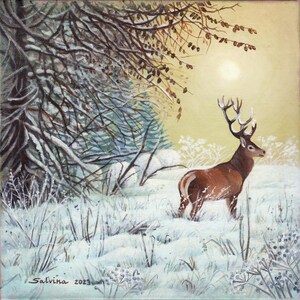 Veado no inverno - pintura a óleo original, pintura de paisagem de inverno, veado imerso na neve, queda de neve cobre a vegetação, sol pálido