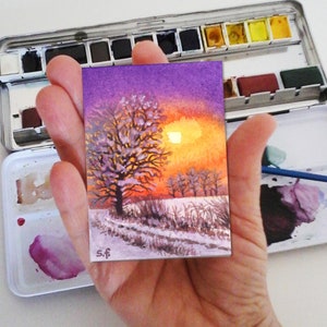 Neve in campagna-dipinto a acquarello originale,pittura miniatura sole giallo,campagna coperta di neve,alberi bianchi carichi di neve,ACEO