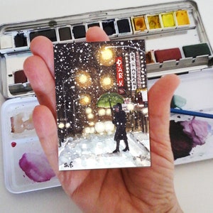 Inverno in città-dipinto originale a acquarello,pittura miniatura da collezione,nevica in strada illuminata dai lampioni,ACEO,biglietto
