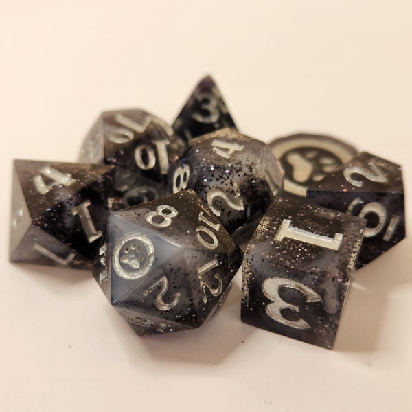 Noir Aesthetic Dice Set | D&D 8 Piece Dice Set | Dungeons and Dragons Dice | For Tabletop Gamers, Role-players, Dice