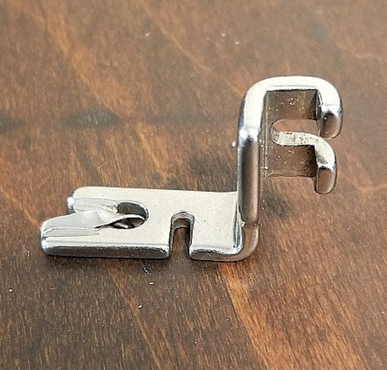 Singer Rolled Hemmer Foot 120855 Singer Featherweight 221 and Other