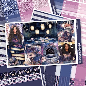 Puede incluir: Una hoja de pegatinas para planificador con el tema "Night Garden". El diseño presenta ilustraciones de una mujer, un zorro, un erizo y un pozo, todo en un estilo oscuro y soñador con elementos florales y celestiales. La hoja incluye tiras decorativas y etiquetas.