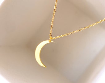 Crescent moon necklace, Tiny Moon Necklace, Celestial jewelry, Crescent Moon Necklace, Gift for Her