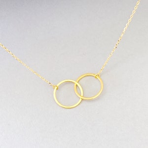 Gzrlyf Sister Interlocking Circle Necklace - Stainless Steel Double Circle Pendant Gift For Her