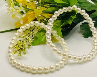 Classic Glass Pearl Bracelet: Bridesmaid Jewelry Gift