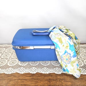 Vintage Sapphire Blue & Chrome Samsonite Saturn II Train Case, Suitcase, Makeup Case, Luggage, Cosmetic Case, Paris Postcards, Gift for Her