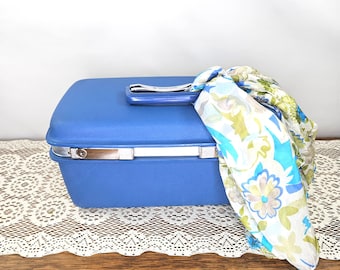 Vintage Sapphire Blue & Chrome Samsonite Saturn II Train Case, Suitcase, Makeup Case, Luggage, Cosmetic Case, Paris Postcards, Gift for Her