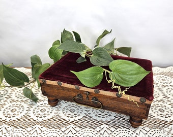 Rare Victorian Ladies Foot Warmer . Footwarmer . 1800&#39;s Travel Accessory . Victorian Foot Warmer . Wood & Fabric Foot Warmer . Footstool
